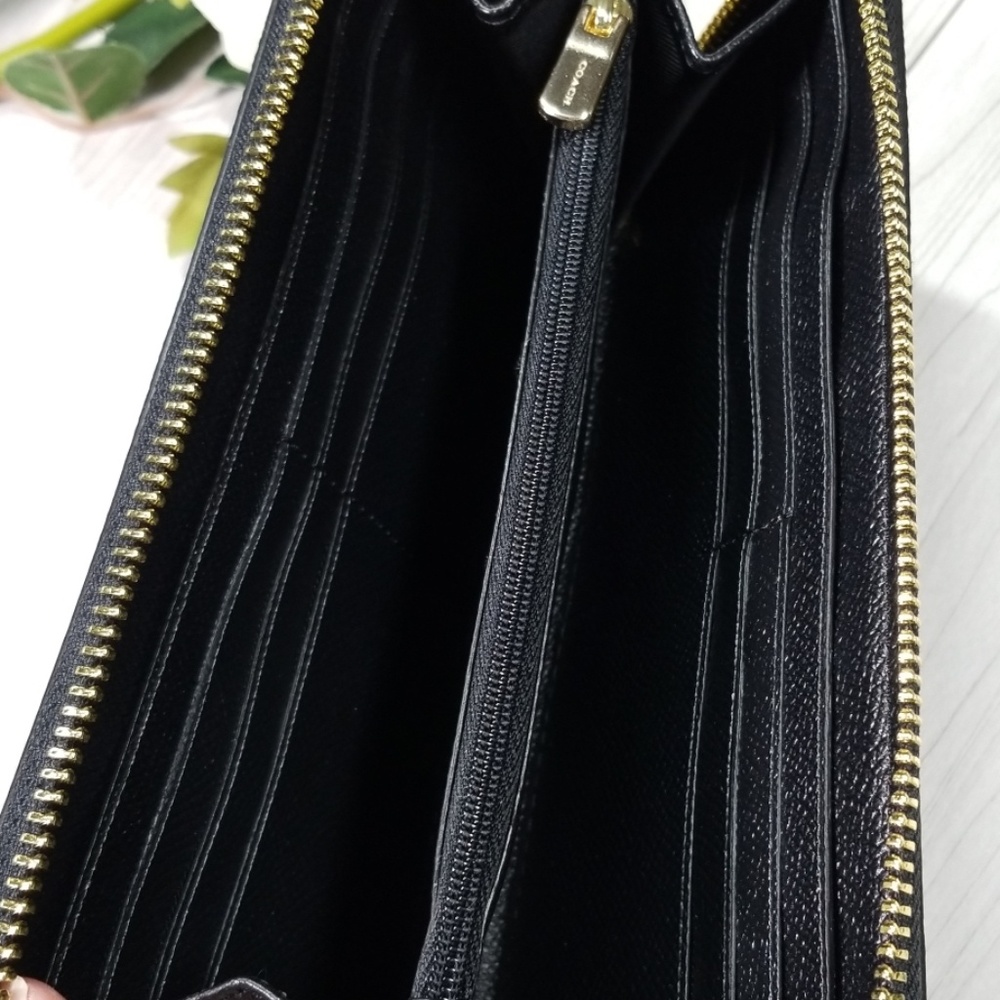 SOLD****Coach pacman wallet - Picture 5 of 8